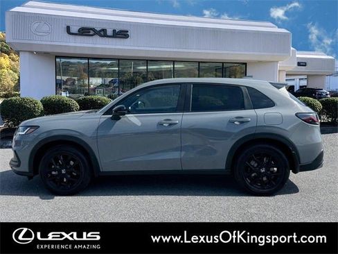 Used 2025 Honda HR-V Sport image 2