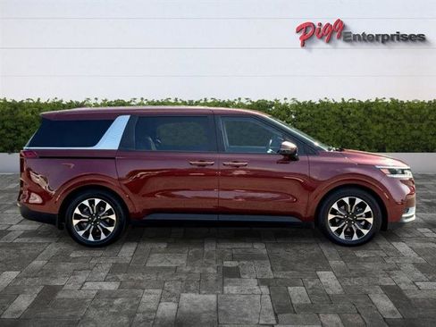 Used 2023 Kia Carnival EX w/ Paint Protection Package FWD image 7