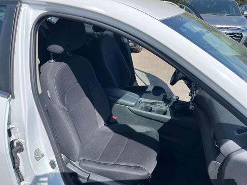 Used 2025 Nissan Sentra S image 34