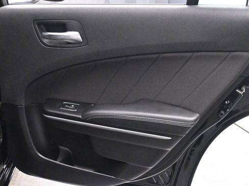 Used 2018 Dodge Charger R/T w/ Blacktop Package image 16