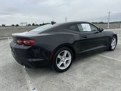 Used 2020 Chevrolet Camaro LT image 39
