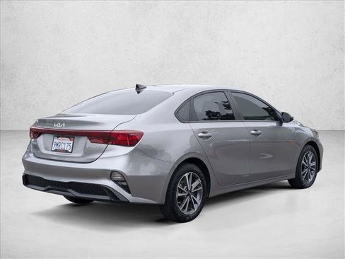 Used 2023 Kia Forte LXS w/ LXS Technology Package FWD image 5