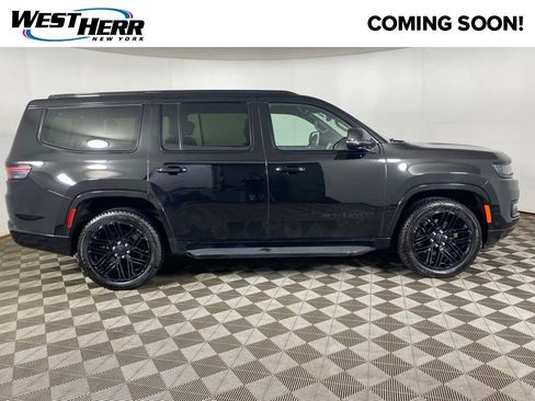 Used 2024 Jeep Wagoneer Series II AWD/4WD image 27