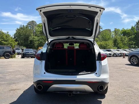 Used 2018 Alfa Romeo Stelvio Ti Lusso image 18