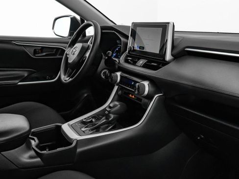 Used 2024 Toyota RAV4 LE image 20