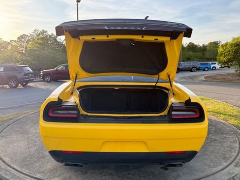 Used 2017 Dodge Challenger SRT Hellcat image 30