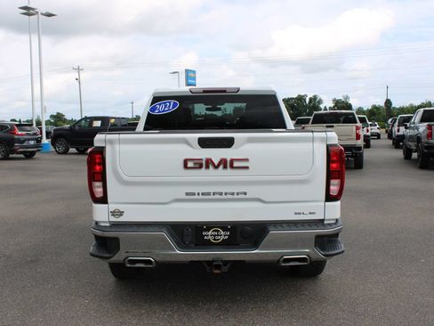 Used 2021 GMC Sierra 1500 SLE w/ X31 Off-Road Package AWD/4WD image 8