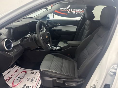 New 2026 Chevrolet Trax LT w/ LT Convenience Package FWD image 8
