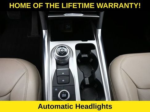 Used 2021 Ford Explorer Limited w/ Equipment Group 301A AWD/4WD image 33
