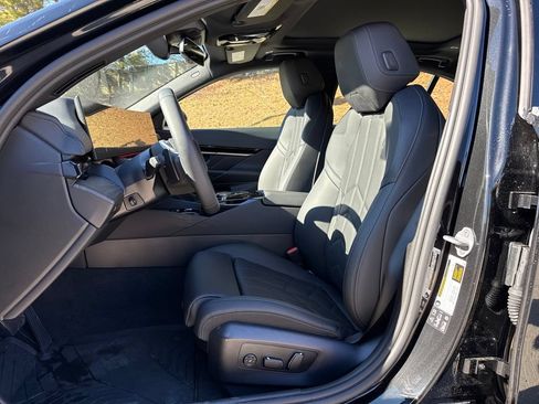 Used 2026 BMW 530i xDrive AWD/4WD image 11