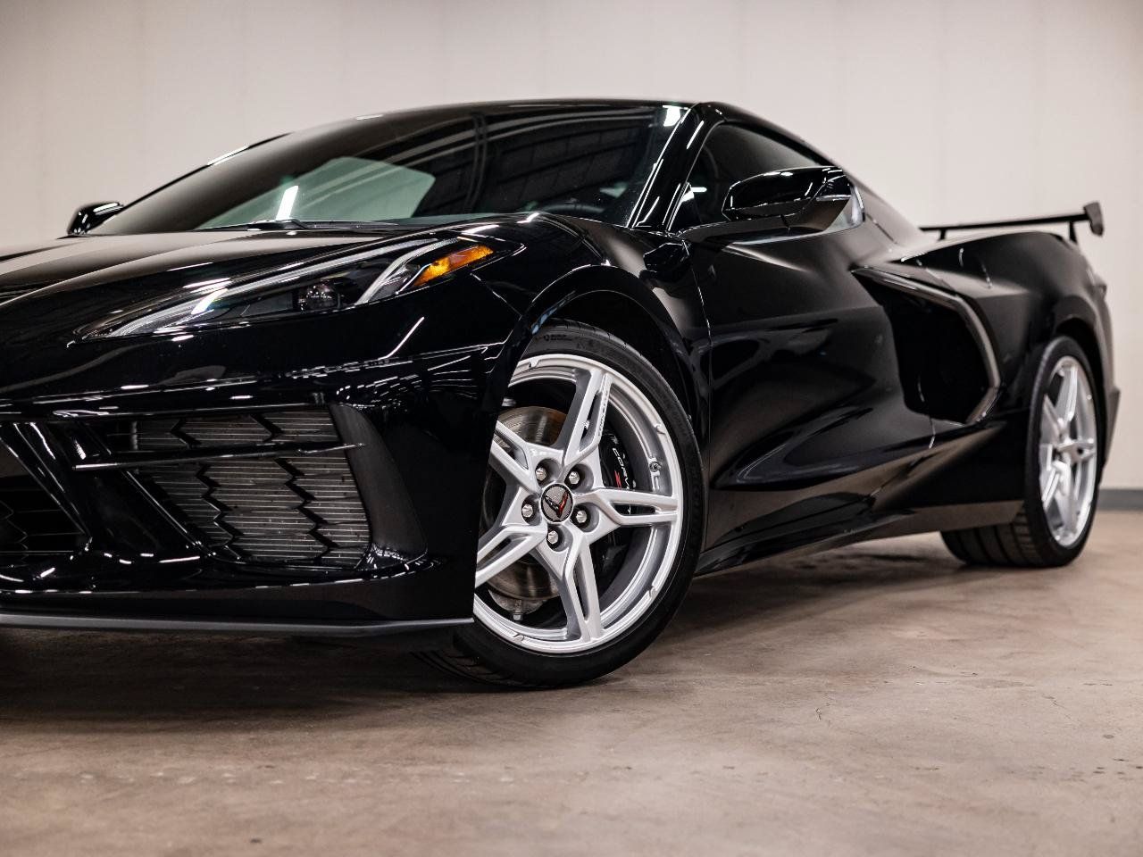 Used 2023 Chevrolet Corvette Stingray Coupe w/ Z51 Performance Package RWD image 20