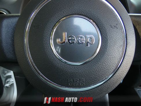 Used 2016 Jeep Patriot High Altitude FWD image 60