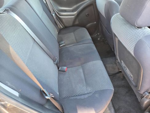 Used 2007 Toyota Matrix image 11