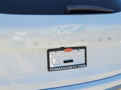 Used 2023 Kia Telluride SX image 12