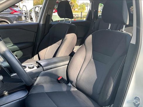 Used 2023 Nissan Rogue S image 19