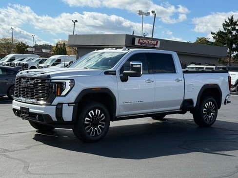 Used 2024 GMC Sierra 2500 Denali Ultimate w/ Max Trailering Package image 7