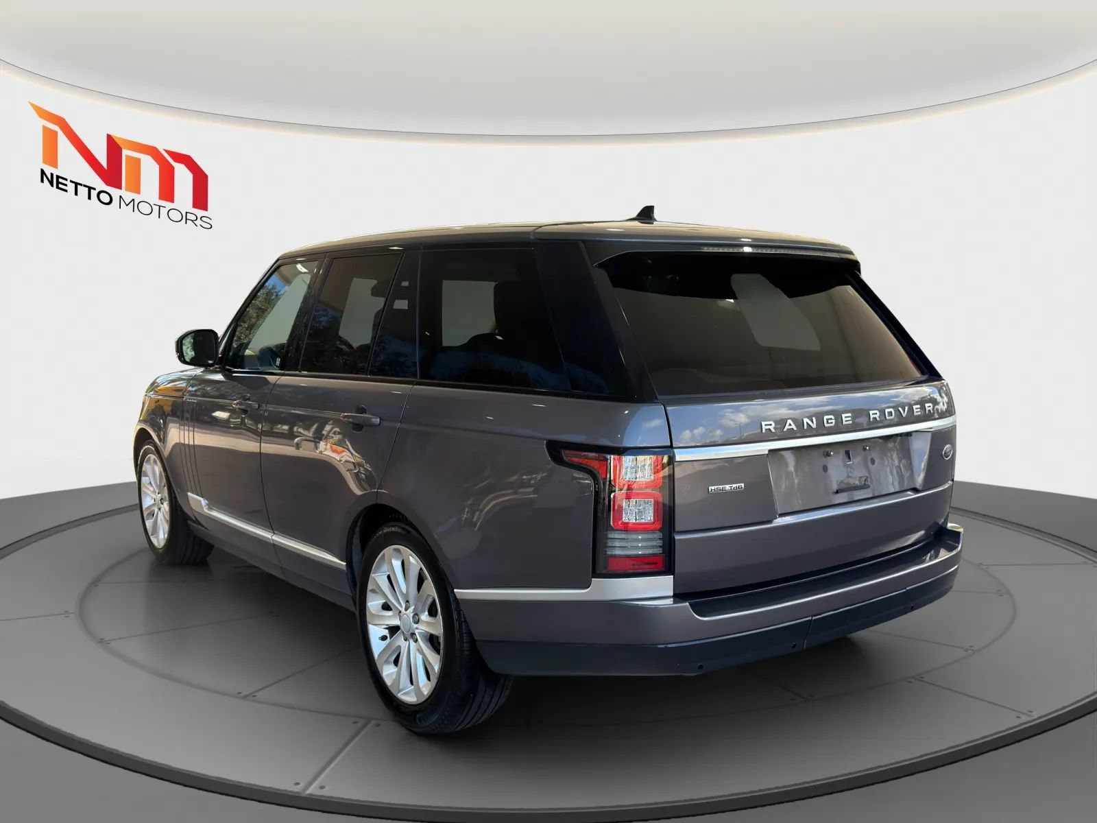 Used 2016 Land Rover Range Rover HSE AWD/4WD image 3