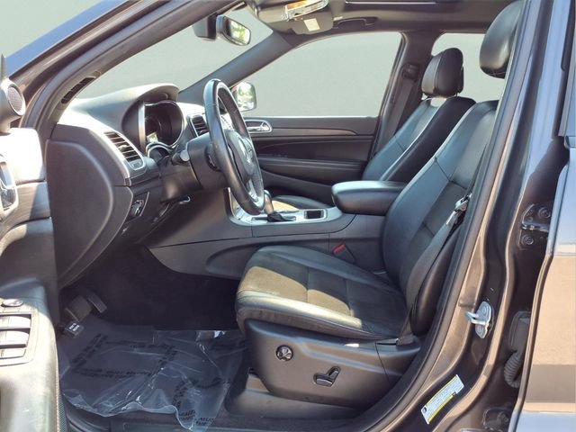 Used 2019 Jeep Grand Cherokee Altitude AWD/4WD image 16