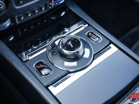 Used 2019 Rolls-Royce Wraith RWD image 79