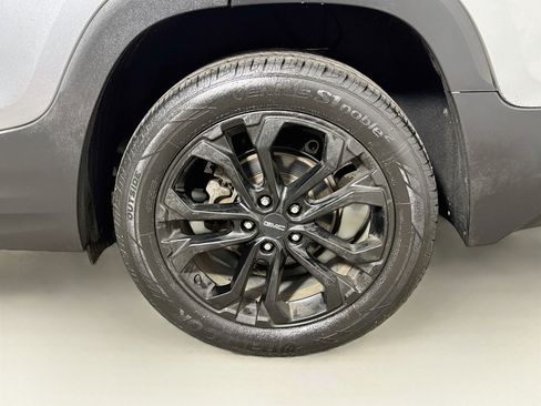 Used 2020 GMC Terrain SLT w/ Preferred Package AWD/4WD image 31