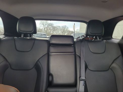 Used 2019 Jeep Cherokee Limited w/ Trailer Tow Group image 23