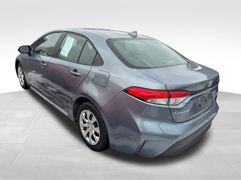 Used 2023 Toyota Corolla LE image 2