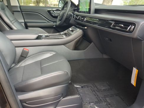 New 2026 Lincoln Aviator 2WD image 24