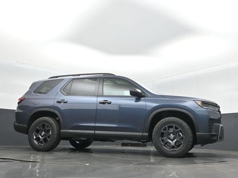 New 2026 Honda Pilot TrailSport image 29