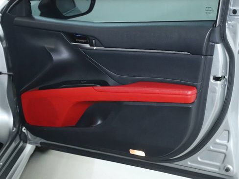 Used 2018 Toyota Camry XSE FWD image 36