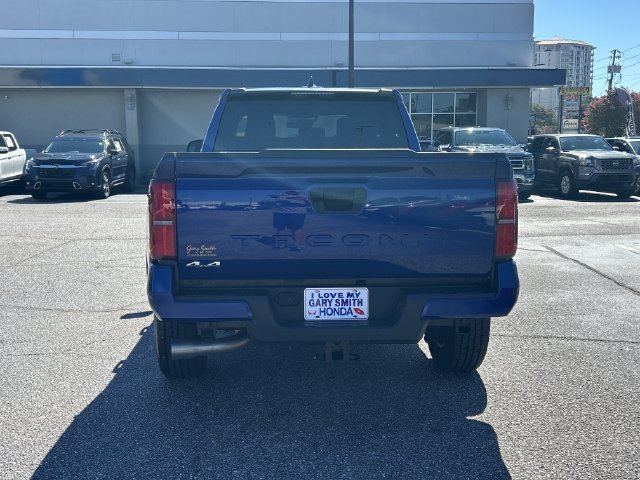 Used 2024 Toyota Tacoma SR5 AWD/4WD image 5