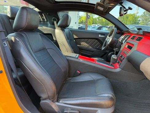 Used 2012 Ford Mustang Premium w/ V6 Coupe Accessory Pkg 1 RWD image 17