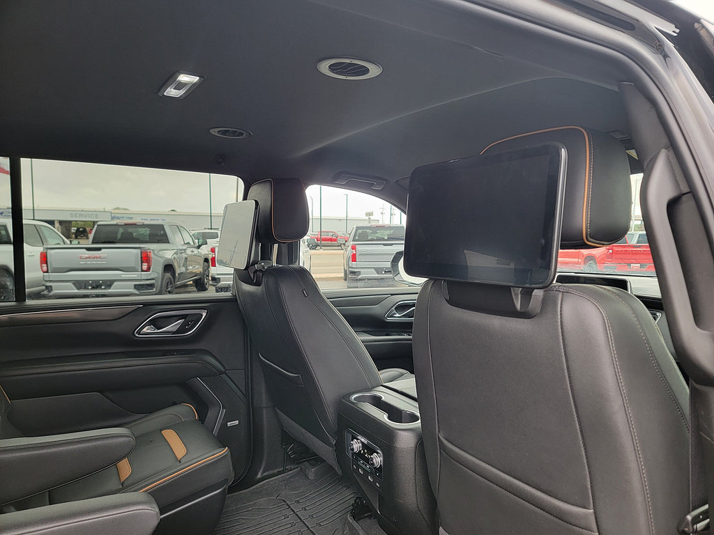 Used 2024 GMC Yukon XL AT4 AWD/4WD image 7