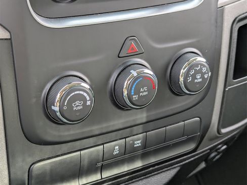 Used 2017 RAM 1500 ST w/ SXT Appearance Group image 18