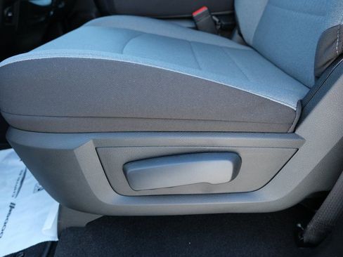 Used 2023 RAM 1500 Classic SLT AWD/4WD image 24