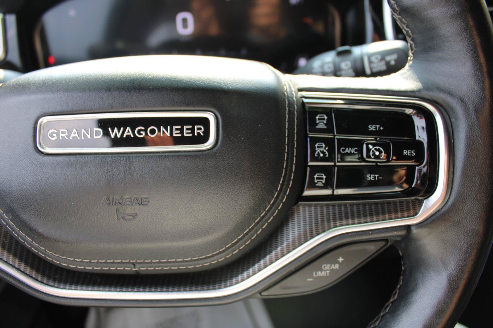 Certified 2022 Jeep Grand Wagoneer Series II AWD/4WD image 15