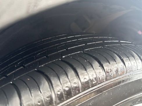 Certified 2024 Hyundai Venue SEL image 28