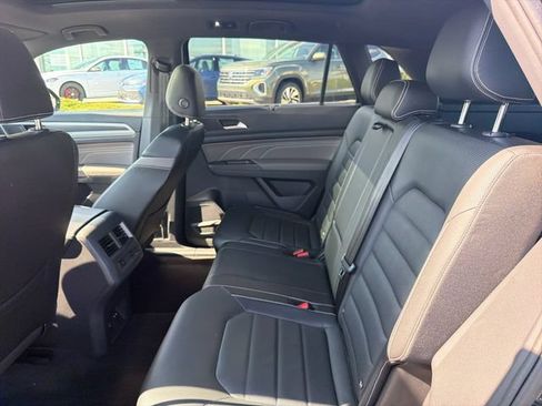 Used 2023 Volkswagen Atlas Cross Sport SEL Premium R-Line AWD/4WD image 27