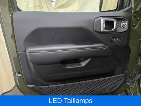 Used 2022 Jeep Wrangler Rubicon w/ Steel Bumper Group image 13