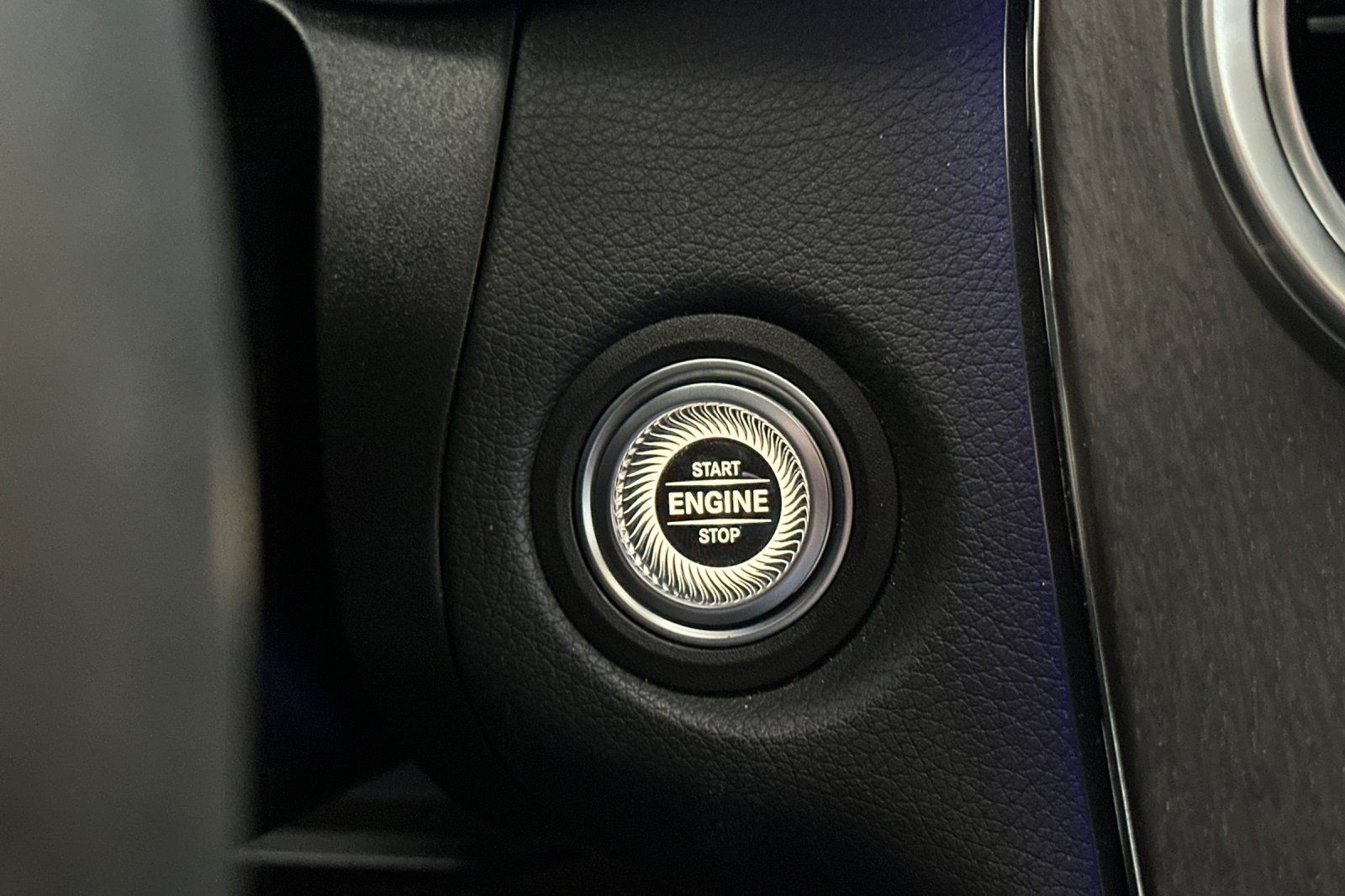 Used 2022 Mercedes-Benz GLC 300 image 21
