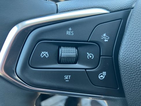New 2026 Chevrolet Trax LT w/ LT Convenience Package FWD image 17