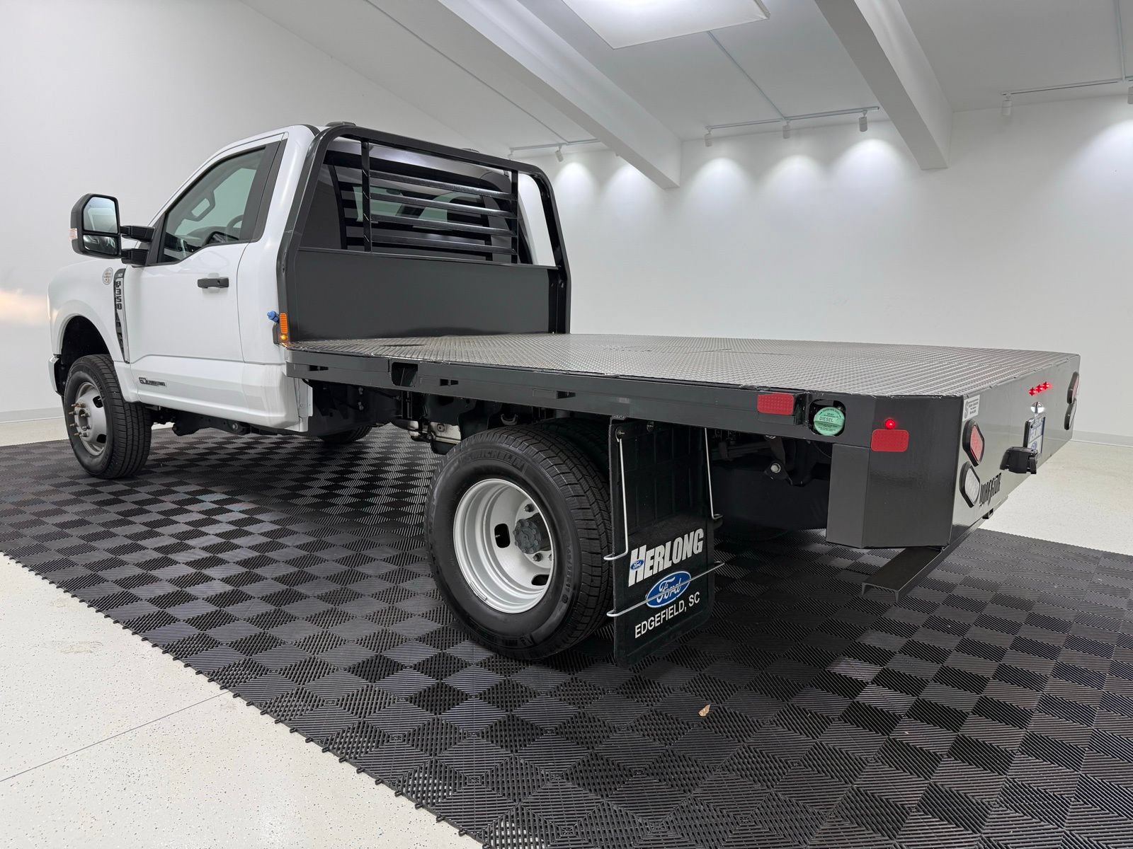 Used 2023 Ford F350 XLT w/ Snow Plow Prep Package AWD/4WD image 5