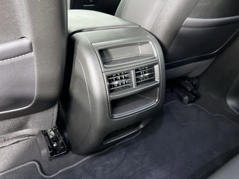 Used 2025 Cadillac XT5 Luxury image 21