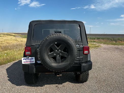 Used 2010 Jeep Wrangler Sahara w/ Dual Top Group AWD/4WD image 3