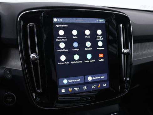 Used 2025 Volvo XC40 B5 Core image 12