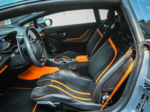 Used 2024 Lamborghini Huracan Tecnica RWD image 12