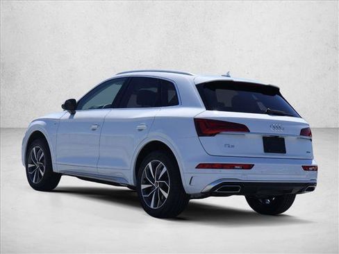 Used 2023 Audi Q5 2.0T Premium w/ Convenience Package AWD/4WD image 9