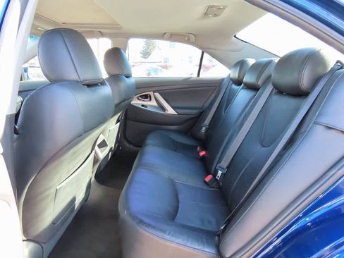 Used 2010 Toyota Camry LE image 12