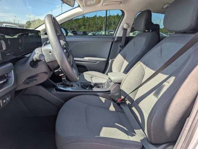Used 2025 Kia K4 FWD image 13