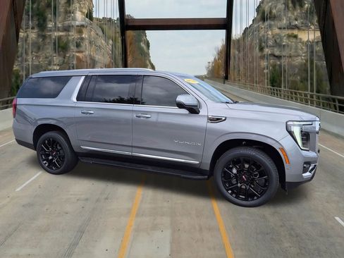 New 2026 GMC Yukon XL Elevation w/ LPO, Floor Liner Package AWD/4WD image 12