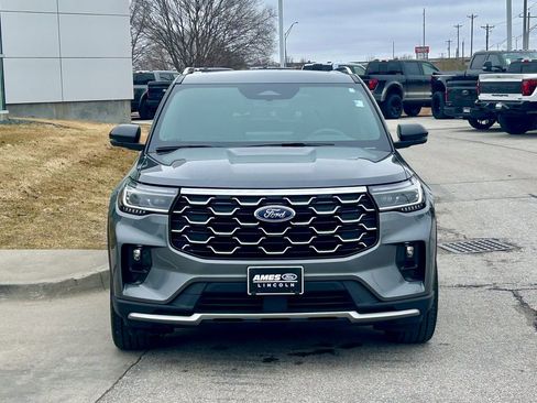 Used 2025 Ford Explorer Platinum w/ LUX Leather Package image 8